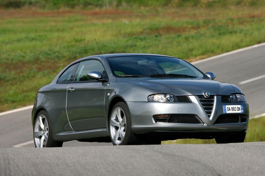  Alfa Romeo GT Q2 (937C) 2006 года  (фото 9 из 31)